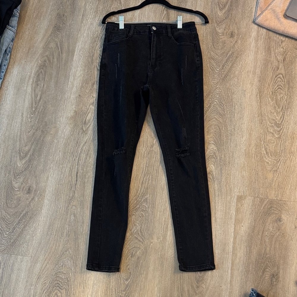 Kittenish- Classic Black Women's Jeans- size medium